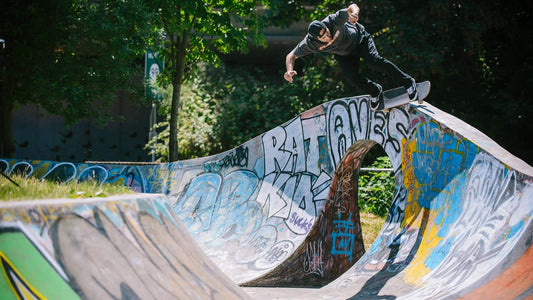 Volcom Road Rager - "Larry vs. The Kid"