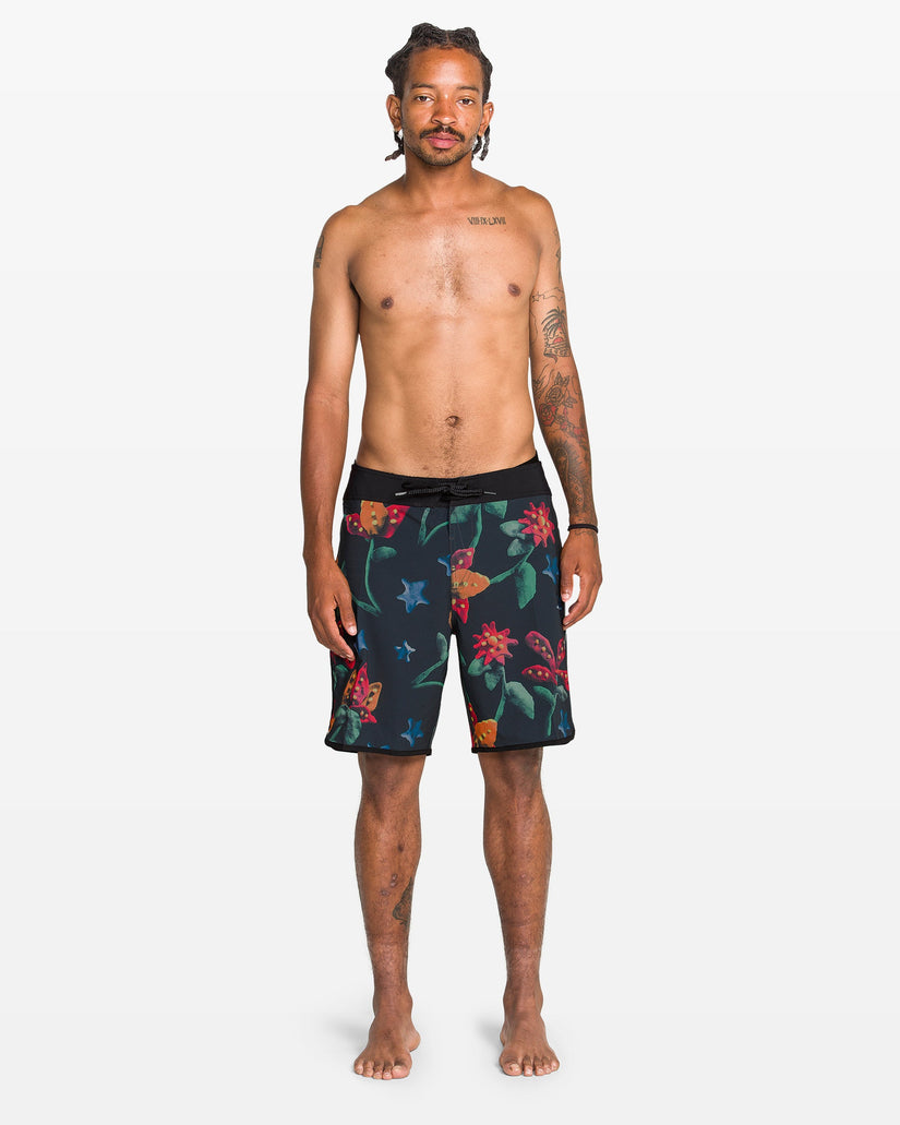 Scallop Mod 19" Boardshort - Multi