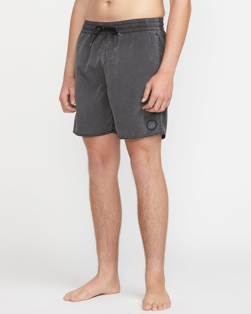 Center Trunk 17" Boardshort - BLACK